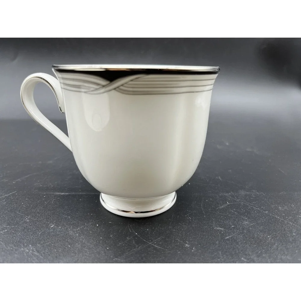 LENOX ERIN Debut Collection Fine Bone China Luncheon Set For 4 (14 Pieces)